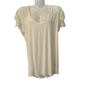 Three Bird Nest Ivory Lace Trim Short Sleeve Top Size M